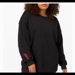 NWT Lululemon Membership Perfectly Oversized Crew Black and Red Size 10